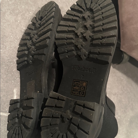 Madewell Chelsea Leather Boots - Picture 7 of 8
